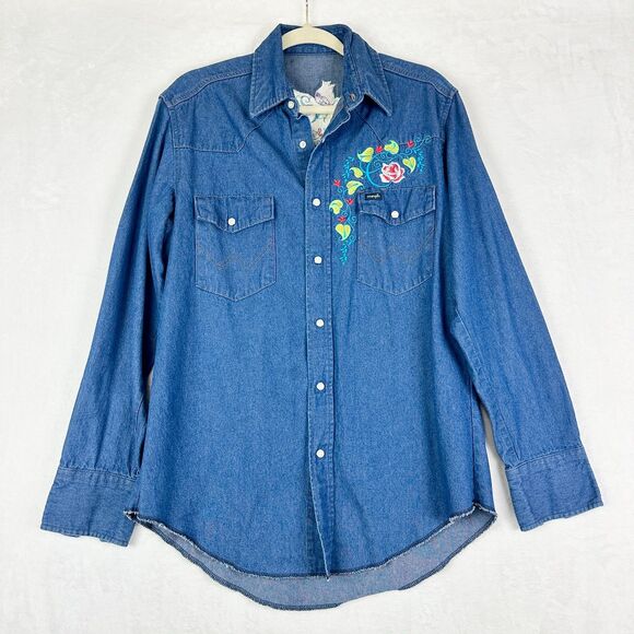 Wrangler VTG Embroidered Denim Pearl Snap Western Button Up Top Medium Upcycled - Picture 1 of 4